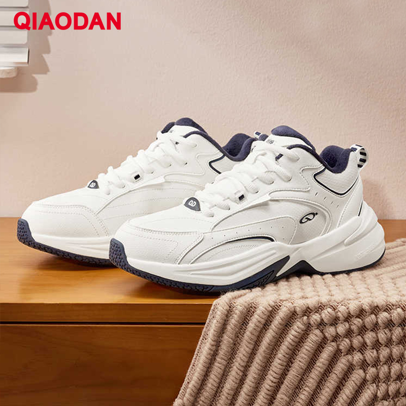 Chaussures de sport doublées d - Outdoor Sport Flooring avis et prix