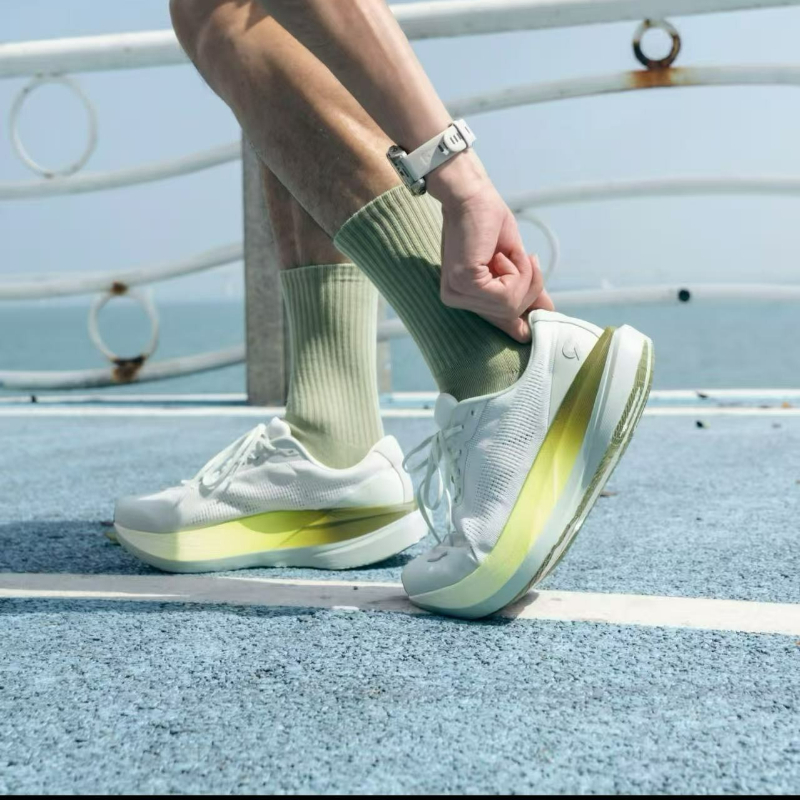 Chaussures de course professio - Outdoor Sport Flooring avis et prix